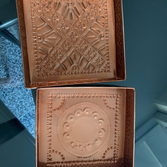 Copper colored pressed tin box - Picture 6 of 6